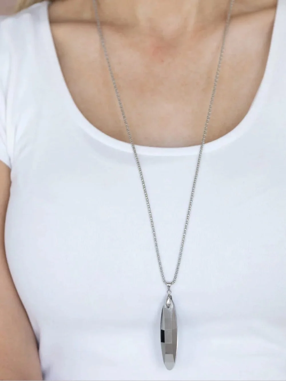 paparazzi Silver Faceted Teardrop Long Pendant Necklace